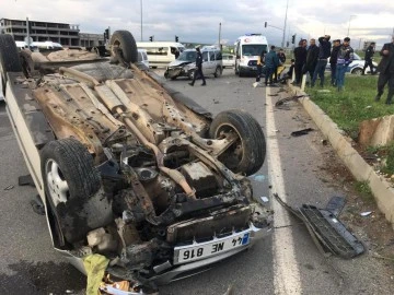 Çarpışan iki araçtan biri takla attı: 2 yaralı