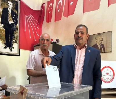 CHP Elbeyli İlçe Başkanlığına İsa Kahraman yeniden seçildi