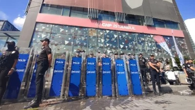 CHP, İstanbul İl Başkanlığı binasını kapattı: Çalışmalar başka adrese taşınıyor