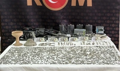 Çok sayıda sikke ele geçirildi
