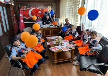 Cuma Bulut hoca ve öğrencilerinden AFAD’a ziyaret