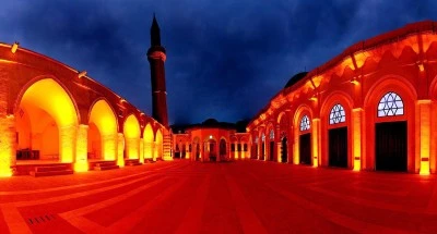 Cuma Hutbesi/SADAKAT VE TESLİMİYETİN NİŞANESİ: KURBAN
