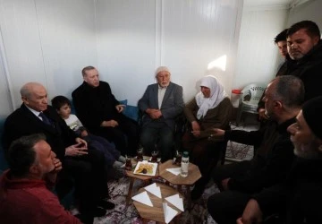 Cumhurbaşkanı Erdoğan'ı konteynerde misafir eden depremzede o anları anlattı