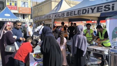 Cumhuriyet Meydanı&rsquo;ndaki &Ouml;ğrenciler Yararına Kermes Bug&uuml;n Sona Eriyor