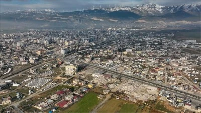 Depremde 67 kişinin ölümüne ilişkin yargılanan 3 sanığa hapis cezası