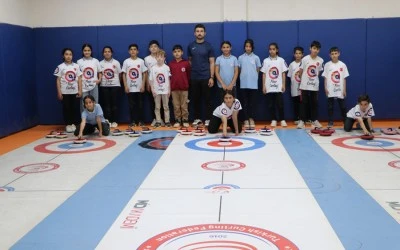 Dezavantajlı mahalledeki sporcu kızların Floor Curling'de hedefi büyük