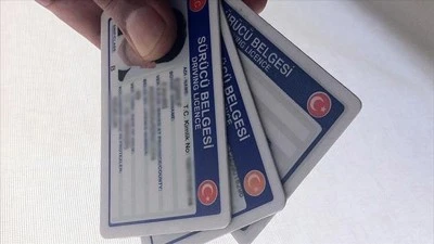 Dikkat! Eski ehliyetler geçerliliğini yitiriyor