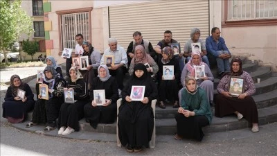 Diyarbakır anneleri &quot;Terörsüz Türkiye&quot; sürecinden memnun