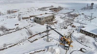 Diyarbakır&rsquo;da Kar Mesaisi: Enerji Hatları Zorlu Şartlara Rağmen Onarılıyor