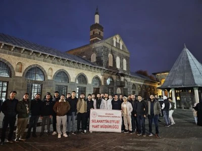 Diyarbakır'da öğrenciler sabah namazında buluştu