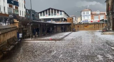 Dolu ve sağanak etkili oldu