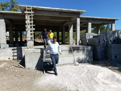 Dr. Söylemez, Martavan 2 Hekimli Aile Sağlığı Merkezi inşaatında incelemelerde bulundu