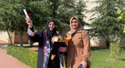 Eğitim aşkıyla herkese örnek oluyor