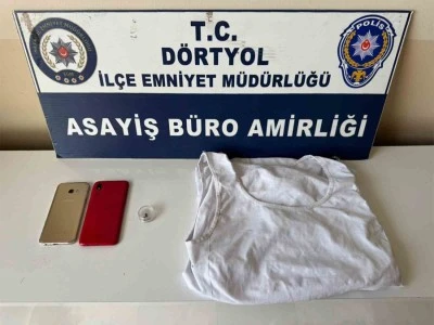 Ehliyet sınavında kopya çekecekti, kulaklığı takarken yakayı ele verdi