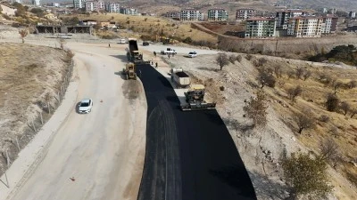 Elazığ’da yol yenileme çalışmaları hız kesmiyor