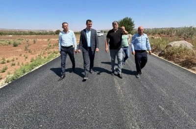 Elbeyli Kaymakamı Ayaz yol çalışmalarını yerinde inceledi