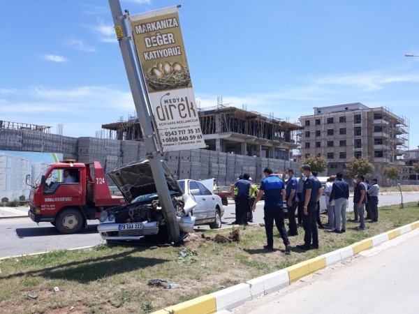 ESKİ SALAHANA YOLUNDA TRAFİK KAZASI