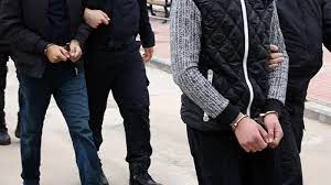 Evden hırsızlık yapan 1’i çocuk 3 hırsız yakalandı