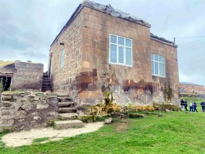 Evin tavanı çöktü: 1 ölü
