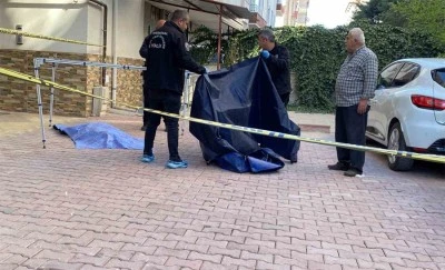 Evinin balkonundan düşen yaşlı kadın hayatını kaybetti