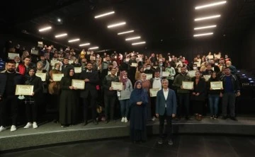EVLİLİK OKULUNDAN 370 ÇİFT DAHA SERTİFİKALARINI ALDI