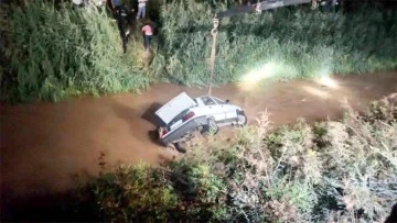 FECİ KAZA! Anne ve  çocuğu hayatını kaybetti