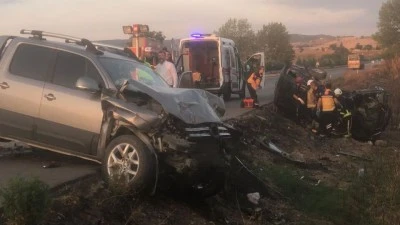 Feci kaza! Eski Belediye Başkanı Mehmet Kaya yaşamını yitirdi, eşi yaralı