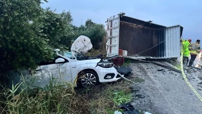Feci Kaza: Kontrolden Çıkan Kamyonet Karşı Şeride Geçti, 2 Ölü 3 Yaralı