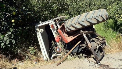 Feci Kaza! Traktör Devrildi: 1 Ölü, 2 Yaralı