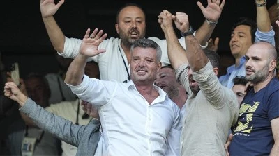Fenerbahçe'de başkan değişti!