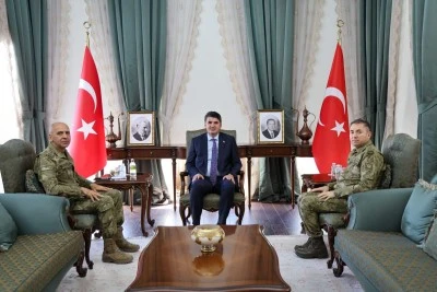 Fırat Kalkanı ve Zeytin Dalı Harekatı Komutanları Kilis&rsquo;te İstişarede