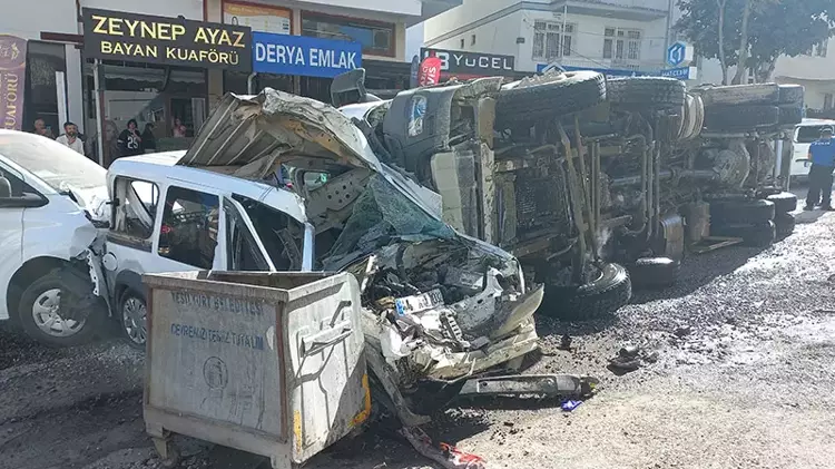 Fren arızalı kamyon 15 araca çarptı: 5 yaralı