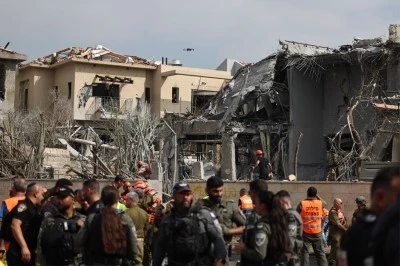 Füze saldırısında 16 kişi yaralandı