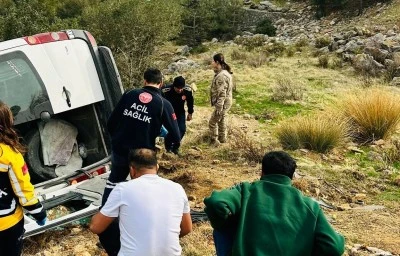 Gaziantep'te tarım işçilerini taşıyan minibüsün devrilmesi sonucu 1 kişi öldü, 3 kişi yaralandı