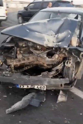 Gaziantep’te Zincirleme Kaza: 5 Araç Birbirine Girdi, 3 Kişi Yaralandı