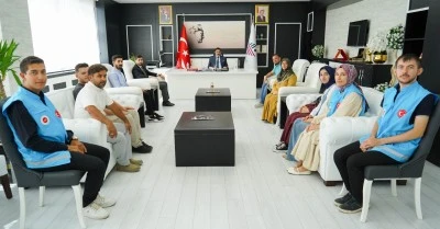 “Geçerken” Öğrenci Topluluğu, Rektör Akman ile görüştü