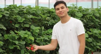 Genç çiftçi tarımı teknolojiyle birleştirdi 