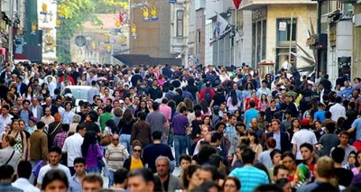 Gençler nüfusun yüzde kaçını oluşturuyor?