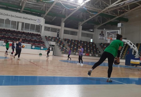 GENÇLİK SPOR'DA ANTRENMANLAR DEVAM EDİYOR