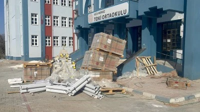 Kilis'te Okullar Açılmak Üzere Ama Tadilatlar Hâlâ Devam Ediyor: Velilerden Milli Eğitime Tepki