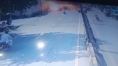 POLİS MERKEZİNE KANLI SALDIRI: EN AZ 31 &Ouml;L&Uuml;