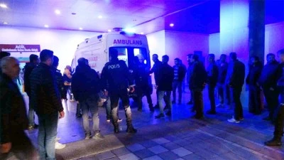 Halı sahada maç yaparken kalp krizi geçiren komiser kurtarılamadı
