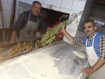 Herkes İlaç Yapıyor, Biz Yakıyoruz