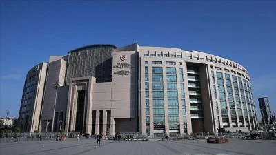 İBB'ye yönelik yolsuzluk soruşturmasında inşaat ruhsatı için &quot;1 villa, 4 daire istendi&quot; iddiası