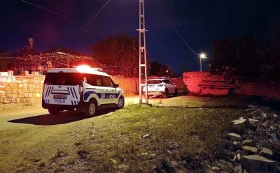 İhbara giden polis otosuna saldırı