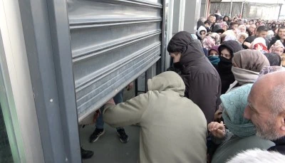 İndirim i&ccedil;in birbirini ezdiler! BURSADA REZİLLİK