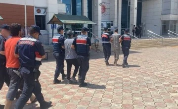 İnsan kaçakçıları polis kılığında suç işliyor