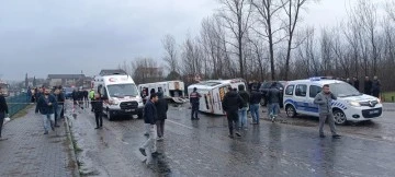 İşçi servisleri çarpıştı: 1 ölü, 15 yaralı