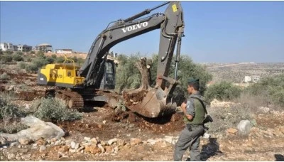 İsrail Ordusu Batı Şeria'da  Zeytin Ağa&ccedil;larını Tahrip Etti