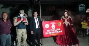 JANDARMADAN &quot;MUTLULUĞA KURŞUN SIKMA,GELECEĞİ KARARTMA&quot;UYGULAMASI